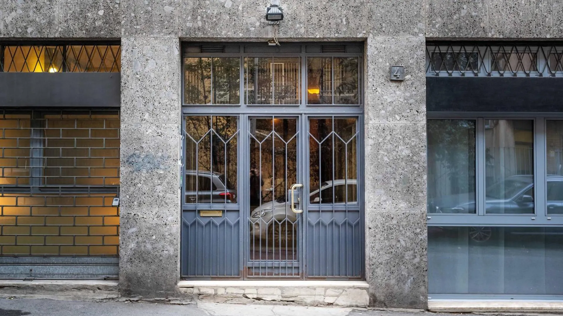One Bedroom Apartment With Terrace Near Duomo Милан